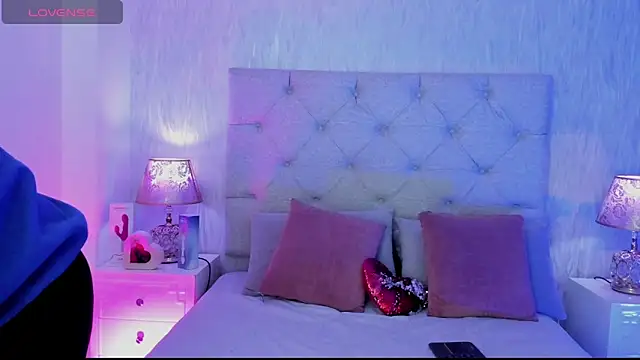 Pamelamiler   online show from March 9, 2026, 11:58 am