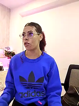 Snapshot of Pamelamiler__ chatting on October 7, 2025, 12:06 pm Pamelamiler online show from October 7, 2025, 12:06 pm