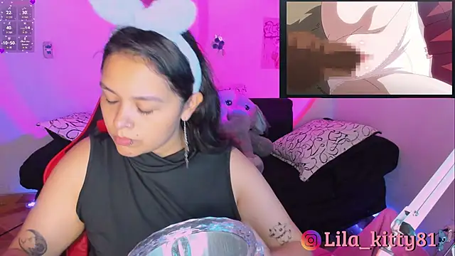 lila kitty81 online show from October 17, 2025, 7:26 pm