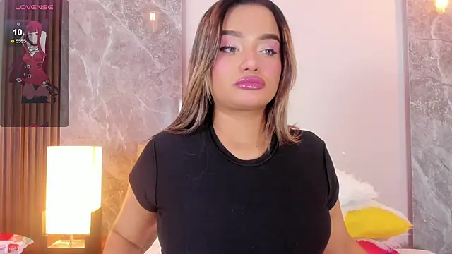 Snapshot of Emma_hunter_ chatting on November 12, 2025, 3:43 am Emma hunter online show from November 12, 2025, 3:43 am