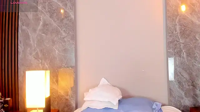 Snapshot of Emma_hunter_ chatting on October 28, 2025, 3:40 am Emma hunter online show from October 28, 2025, 3:40 am