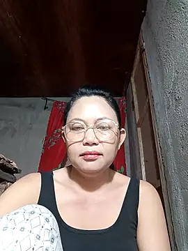 Snapshot of Everleigh_mom chatting on November 29, 2025, 7:58 pm Everleigh mom online show from November 29, 2025, 7:58 pm