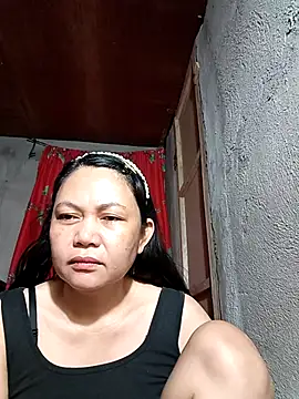 Snapshot of Everleigh_mom chatting on September 28, 2025, 8:05 pm Everleigh mom online show from September 28, 2025, 8:05 pm