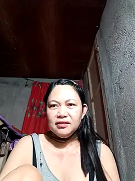 Snapshot of Everleigh_mom chatting on October 30, 2025, 7:55 pm Everleigh mom online show from October 30, 2025, 7:55 pm