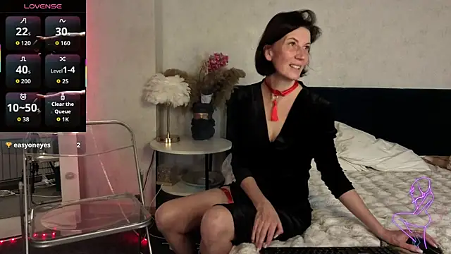 Snapshot of Lia_Reyn chatting on November 8, 2025, 10:08 am Lia Reyn online show from November 8, 2025, 10:08 am