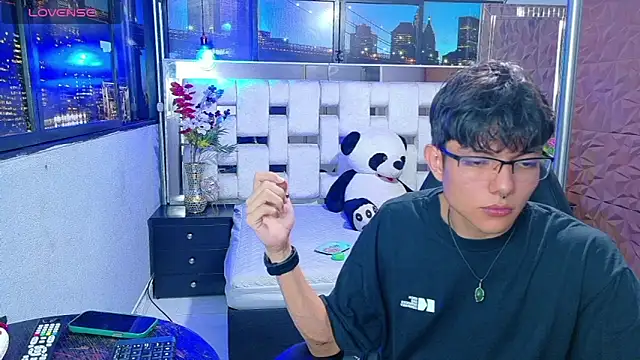 Snapshot of alandelrey57 chatting on December 5, 2025, 4:22 am alandelrey57 online show from December 5, 2025, 4:22 am