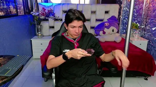 alandelrey57 online show from March 14, 2026, 1:28 pm