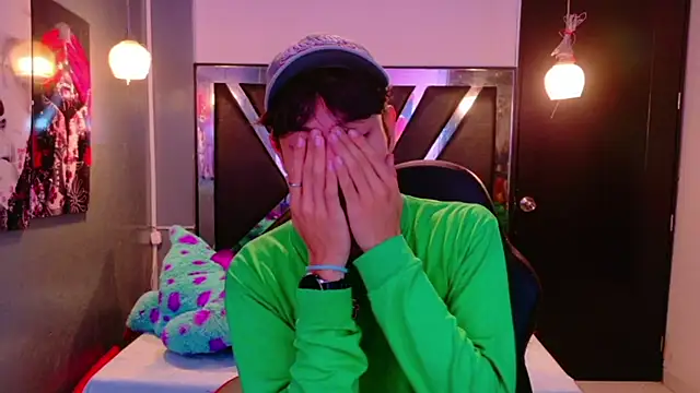 Snapshot of alandelrey57 chatting on February 3, 2026, 6:22 am alandelrey57 online show from February 3, 2026, 6:22 am