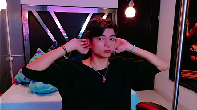 Snapshot of alandelrey57 chatting on February 12, 2026, 2:00 am alandelrey57 online show from February 12, 2026, 2:00 am