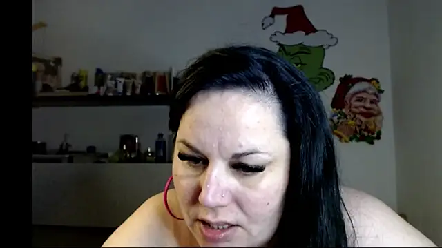 andreea2011 online show from February 16, 2026, 7:34 pm