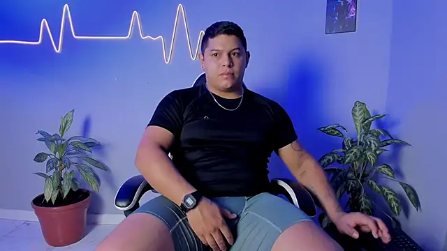 Snapshot of Maximus_Steel chatting on November 11, 2025, 11:49 am Maximus Steel online show from November 11, 2025, 11:49 am