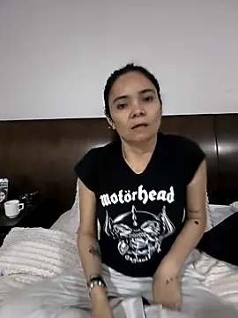 Snapshot of Cami_Konor chatting on April 30, 2026, 12:28 am Cami Konor online show from April 30, 2026, 12:28 am