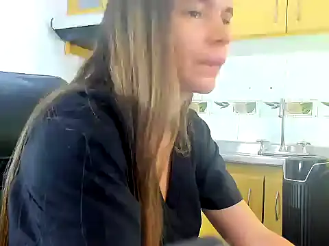 Snapshot of maira_tf chatting on November 7, 2025, 3:55 am maira tf online show from November 7, 2025, 3:55 am