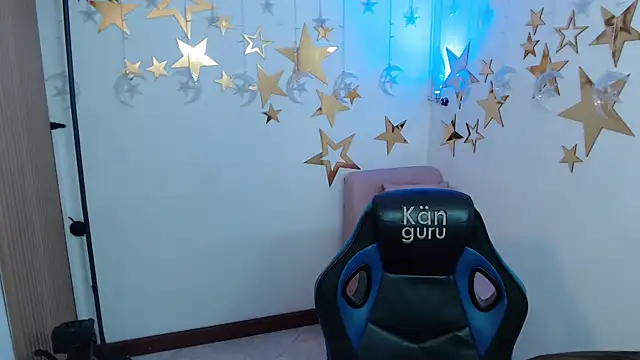 Snapshot of maira_tf chatting on November 22, 2025, 4:00 am maira tf online show from November 22, 2025, 4:00 am