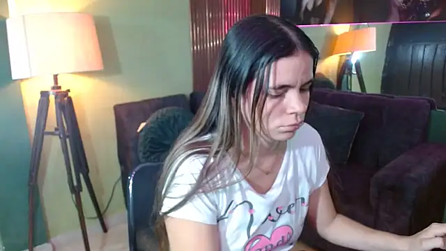 Snapshot of maira_tf chatting on December 5, 2025, 4:00 am maira tf online show from December 5, 2025, 4:00 am