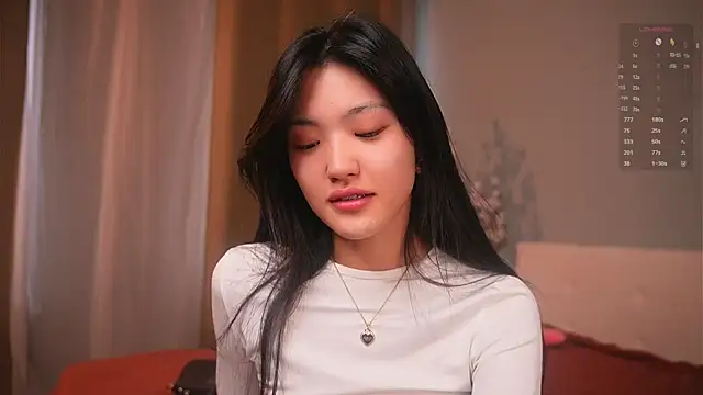 FancyEsten online show from December 17, 2025, 10:42 am