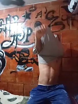 alexandercruz online show from February 27, 2026, 4:34 am