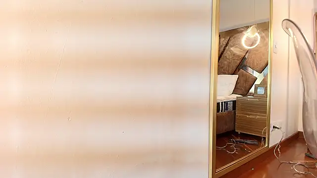 zarah andrew   online show from September 12, 2025, 12:38 pm