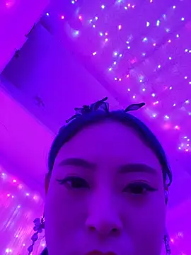 QiuNikki11286 online show from November 25, 2025, 2:39 pm