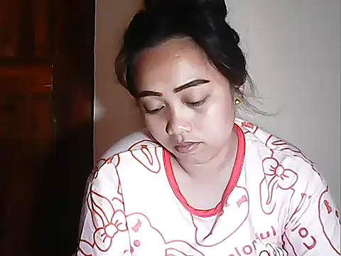 Snapshot of Pinay_Chubby20 chatting on April 22, 2026, 9:32 pm Pinay Chubby20 online show from April 22, 2026, 9:32 pm