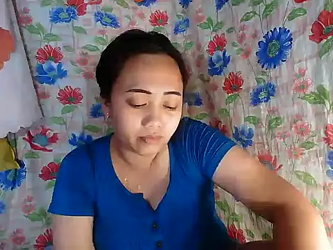 Snapshot of Pinay_Chubby20 chatting on November 3, 2025, 9:57 am Pinay Chubby20 online show from November 3, 2025, 9:57 am