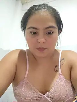 Snapshot of yatzuriperrita chatting on February 23, 2026, 9:04 pm yatzuriperrita online show from February 23, 2026, 9:04 pm