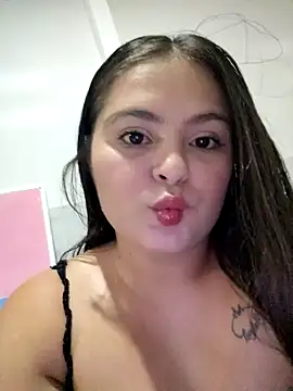 Snapshot of yatzuriperrita chatting on February 16, 2026, 11:46 pm yatzuriperrita online show from February 16, 2026, 11:46 pm