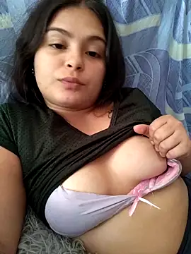 Snapshot of yatzuriperrita chatting on January 14, 2026, 7:28 pm yatzuriperrita online show from January 14, 2026, 7:28 pm