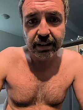 Snapshot of cloudymatt chatting on December 4, 2025, 6:56 am cloudymatt online show from December 4, 2025, 6:56 am