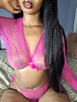 Snapshot of ELAINE_xXxX chatting on February 3, 2026, 9:31 pm ELAINE xXxX online show from February 3, 2026, 9:31 pm