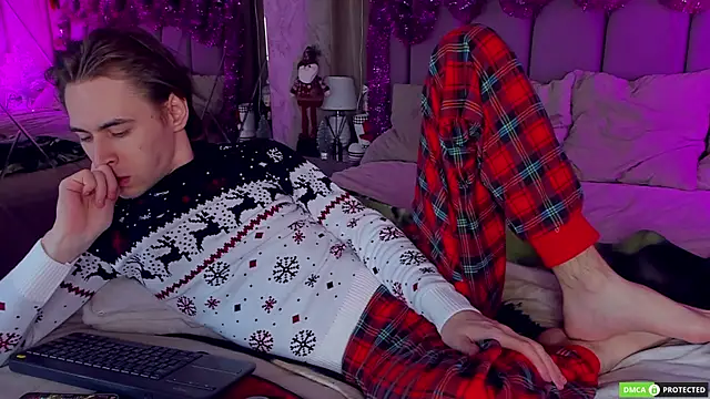 Snapshot of WilliamDyson chatting on December 22, 2025, 3:17 am WilliamDyson online show from December 22, 2025, 3:17 am