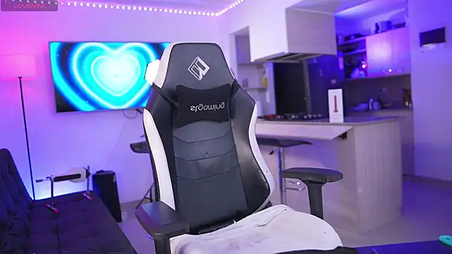 andrea magic69 online show from September 27, 2025, 5:02 am