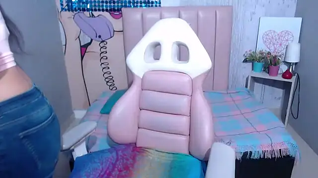 Snapshot of Cary_Addisson chatting on November 15, 2025, 1:37 pm Cary Addisson online show from November 15, 2025, 1:37 pm