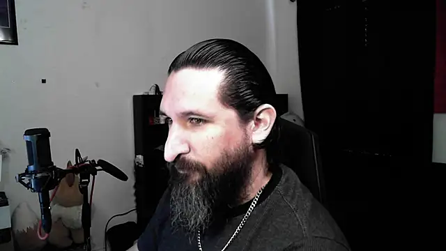 DevilPup75  online show from April 28, 2026, 1:59 pm