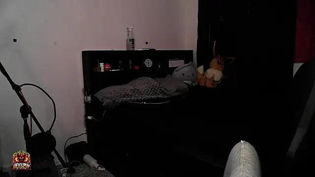 DevilPup75  online show from April 20, 2026, 2:29 pm