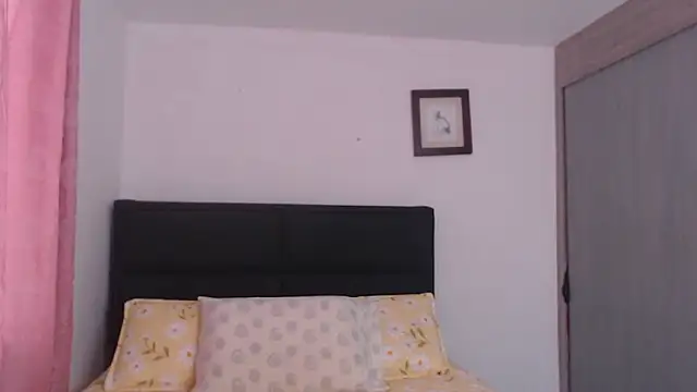 Snapshot of Tiiana chatting on March 17, 2026, 3:26 pm Tiiana online show from March 17, 2026, 3:26 pm