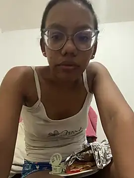 Snapshot of Valen1800 chatting on March 3, 2026, 1:12 am Valen1800 online show from March 3, 2026, 1:12 am