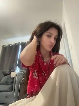 Snapshot of naughtybella05 chatting on November 6, 2025, 8:51 am naughtybella05 online show from November 6, 2025, 8:51 am