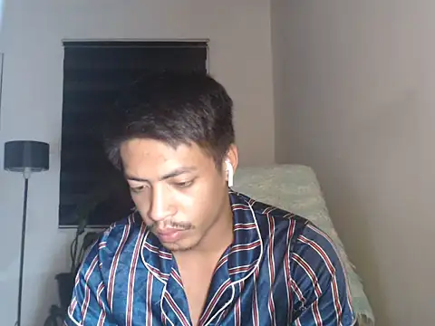 Snapshot of Asian_gregor chatting on July 5, 2026, 7:21 pm Asian gregor online show from July 5, 2026, 7:21 pm