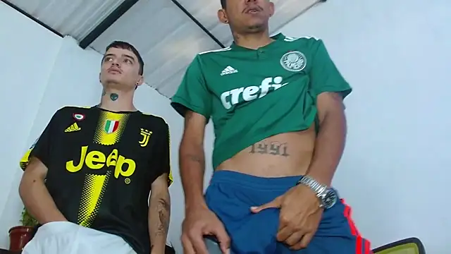 Snapshot of skinny23cm chatting on April 1, 2026, 7:00 pm skinny23cm online show from April 1, 2026, 7:00 pm