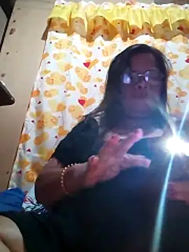 Snapshot of Huge_mama69 chatting on April 28, 2026, 2:32 pm Huge mama69 online show from April 28, 2026, 2:32 pm