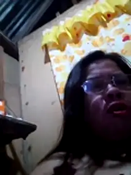 Snapshot of Huge_mama69 chatting on April 30, 2026, 12:56 pm Huge mama69 online show from April 30, 2026, 12:56 pm