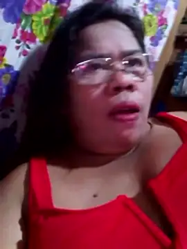 Snapshot of Huge_mama69 chatting on December 14, 2025, 10:10 am Huge mama69 online show from December 14, 2025, 10:10 am