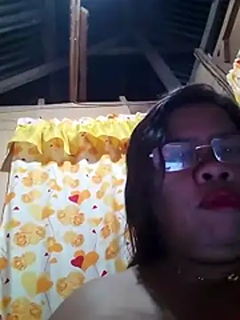 Snapshot of Huge_mama69 chatting on May 15, 2026, 12:47 pm Huge mama69 online show from May 15, 2026, 12:47 pm