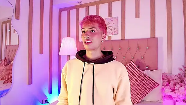 Snapshot of OzorioDany chatting on April 8, 2026, 4:03 am OzorioDany online show from April 8, 2026, 4:03 am