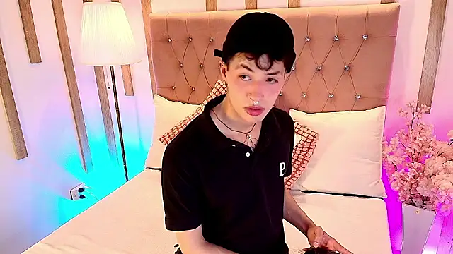 Snapshot of OzorioDany chatting on March 11, 2026, 3:55 am OzorioDany online show from March 11, 2026, 3:55 am