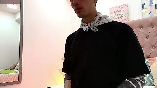 OzorioDany online show from December 2, 2025, 3:19 am