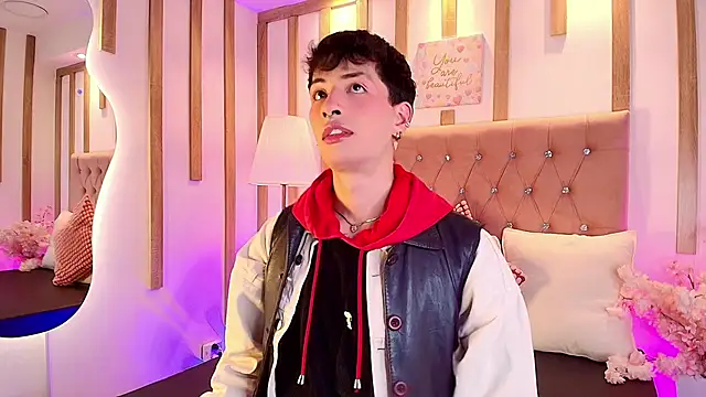 Snapshot of OzorioDany chatting on March 18, 2026, 3:31 am OzorioDany online show from March 18, 2026, 3:31 am