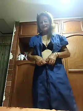 MaryeLunna online show from January 16, 2026, 2:04 am