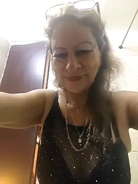 MaryeLunna online show from February 18, 2026, 12:34 pm